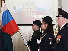 Школьникам Златоуста вручены премии Героя России Сергея Зяблова и передано знамя Бессмертного полка