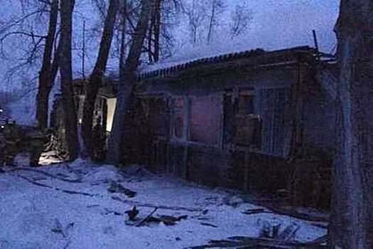 Десять человек погибли в пожаре в российском поселке