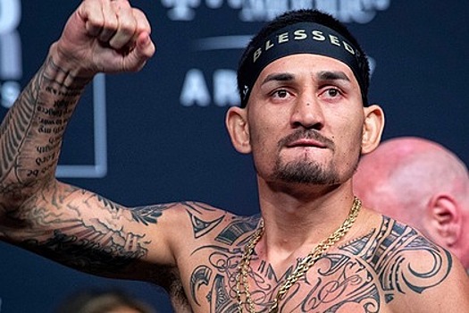 Бывший чемпион UFC одержал победу и установил рекорд организации