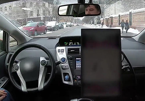 Беспилотный автомобиль «Яндекса» проехал по московским улицам