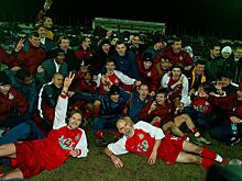 Чемпионат России по футболу, как Локомотив впервые стал чемпионом в 2002 году: Сёмин, Лоськов, Овчинников, Пименов