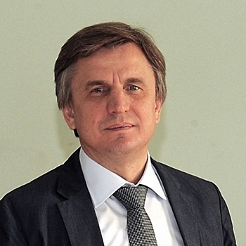 Вице-президент Союза архитекторов РФ Олег Рыбин предложил установить памятник Невскому у одноименного собора