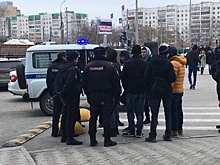 Толпы подростков и патрульные машины: 72.ru выяснил, что произошло у тюменской "Галереи вояж"
