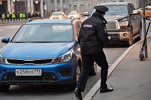 Российского полицейского обвинили в ненадлежащей защите подозреваемого