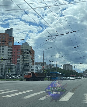 Автобус столкнулся с КАМАЗом в Кузбассе