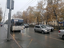 В Новосибирске для наглых водителей сделают еще одну полосу въезда на Октябрьский мост