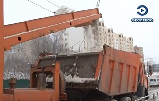 Из Пензы за сутки вывозят до 4000 кубометров снега