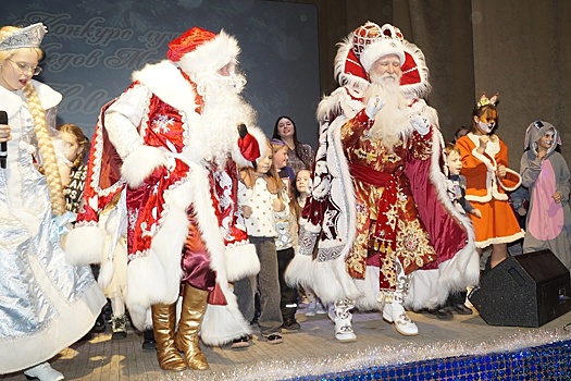 Главные Деды Морозы Калуги и Тульской губернии посоревновались в Козельске