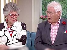 77-летний муж телеведущей пошутил о знакомстве в Tinder для пожилых