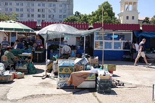 Работу рынка «Чайка» в Севастополе продлили еще на год