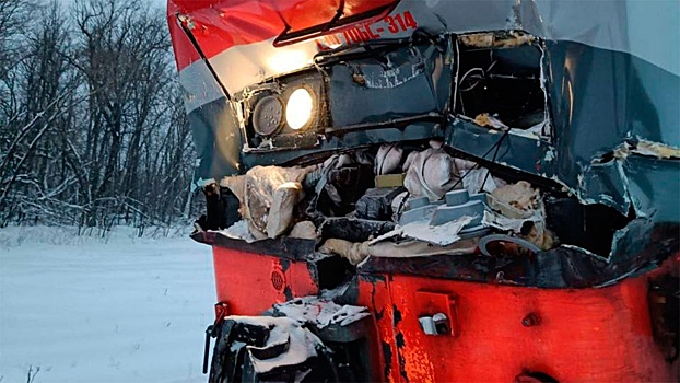 Опубликованы кадры с места столкновения поездов в Ульяновской области