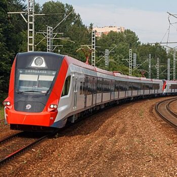 На Рижском направлении запустили компенсационные автобусы