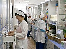 Фармацевты: Власти хотят оставить украинцев без шприцов и бинтов