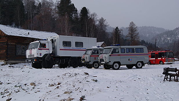 На Алтае приостановлены поиски рухнувшего вертолета