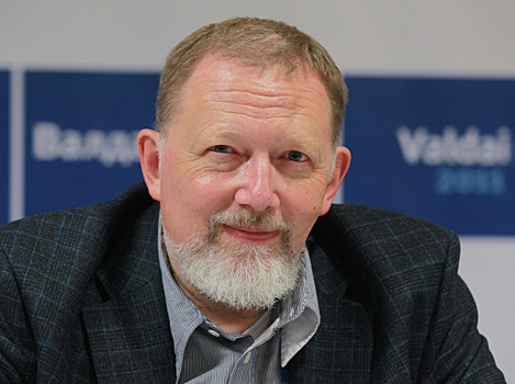 «Скупка валюты»: Экс-глава ЦБ назвал причины рекордного оборота наличных