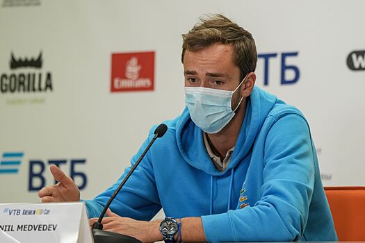 Чесноков объяснил, что нужно делать Медведеву для сохранения места в рейтинге АТР