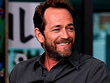 Люка Перри похоронили в костюме с грибами