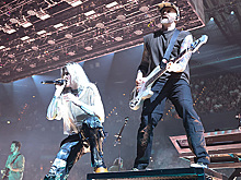 Linkin Park выпустила первый альбом после смерти солиста