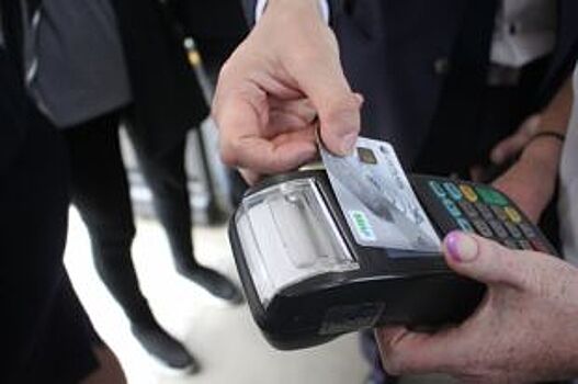 Оплата банковскими картами стала доступна в автобусах Челябинска