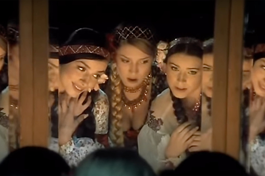 В 2001 году вышли клипы на песни «Бомба» и «Я не вернусь». 2 октября 2021-го в Москве состоялась презентация дебютного альбома группы «Попытка № 5». А в Новый год на российском и украинском ТВ показали телемюзикл «Вечера на хуторе близ Диканьки» с участием «ВИА Гры».