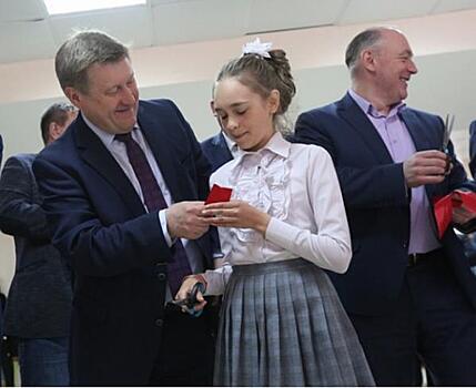 Для школьников Новосибирска сделали бесплатный проезд на каникулах
