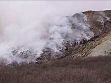 Мусорная свалка опять горит под Новороссийском: пламя охватило 900 кв. метров