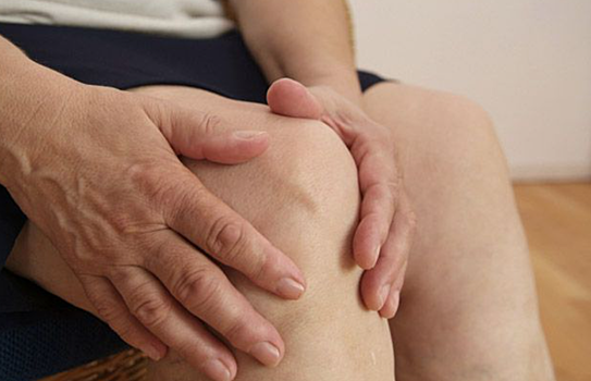 Врач предупредила перенесших ковид о болях в суставах длиною в полгода