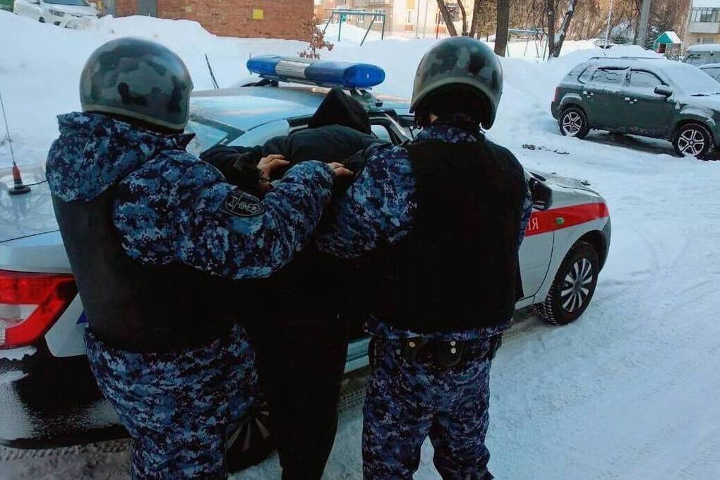 Конфликт со стрельбой произошел в российском баре, есть раненые