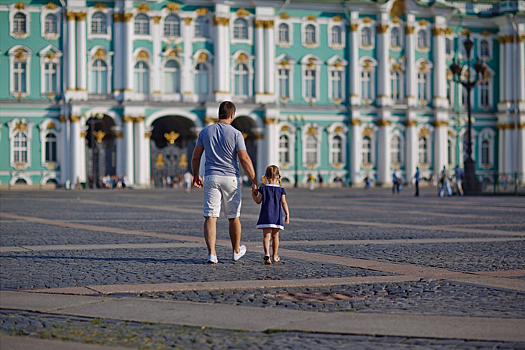 Петербург оказался в числе самых популярных городов для отдыха с детьми
