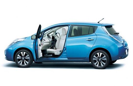 Какая версия электромобиля Nissan e-leaf лучше?