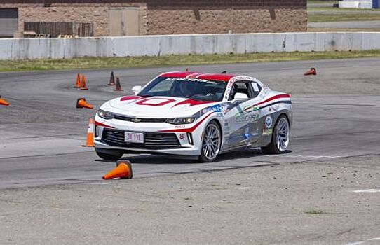 Гибридный Chevrolet Camaro 2016 был представлен на форуме EcoCAR 3