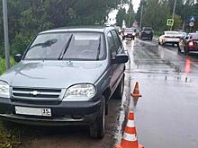 16-летняя девочка попала под колеса внедорожника на Вологодчине