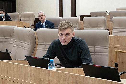 Коммунисты Екатеринбурга исключили молодого коллегу из фракции