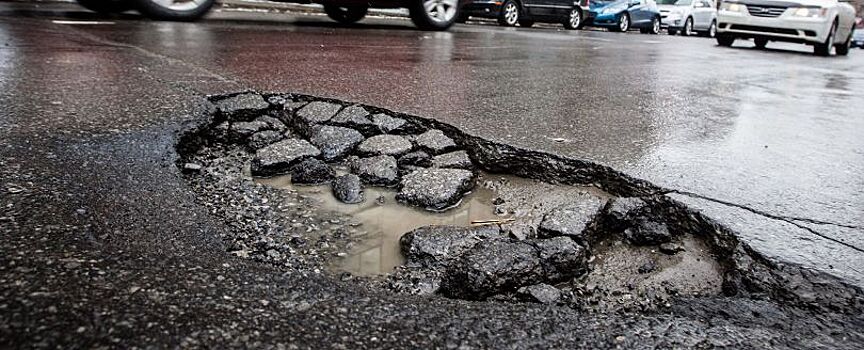Жители Крыма назвали главные проблемы в дорожной сфере