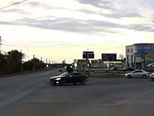 В Орске мужчина ехал по улице верхом на автомобиле