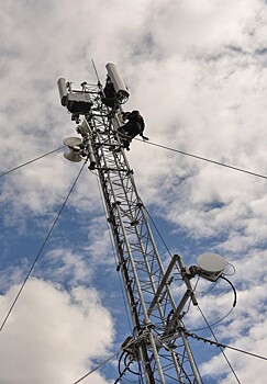 Роскомнадзор: Tele2 лидирует по динамике строительства станций LTE, «Мегафон» - по количеству вышек