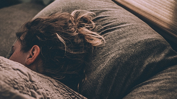 Нутрициолог объяснил, без чего не будет работать полноценный сон