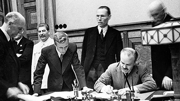 Пакт или сговор: что развязало руки Гитлеру во время Второй мировой войны