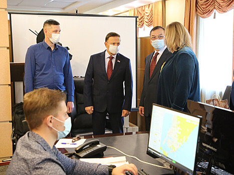 Депутаты Заксобрания проверили работу городского колл-центра по вопросам COVID-19