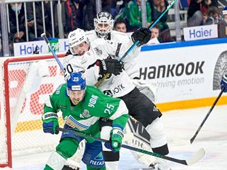 «Салават Юлаев» разгромил «Трактор» в плей-офф КХЛ