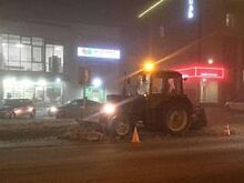 В Ставрополе водитель иномарки врезался в снегоуборочную технику