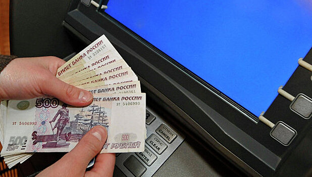 Шестеро неизвестных ограбили два банкомата на западе Москвы