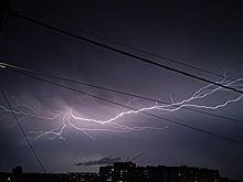 Саратовцы запечатлели эпичную «бесшумную» грозу над городом. Подборка фото и видео