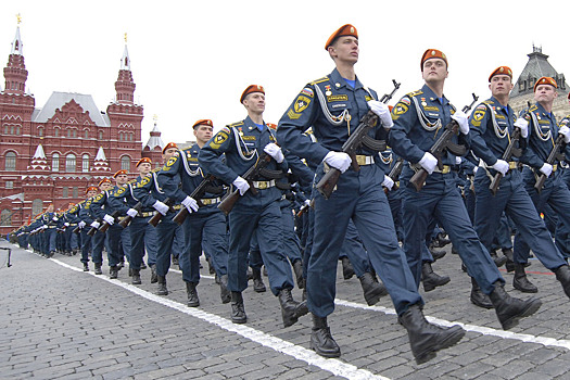 В Киеве пригрозили Москве ударом по параду Победы