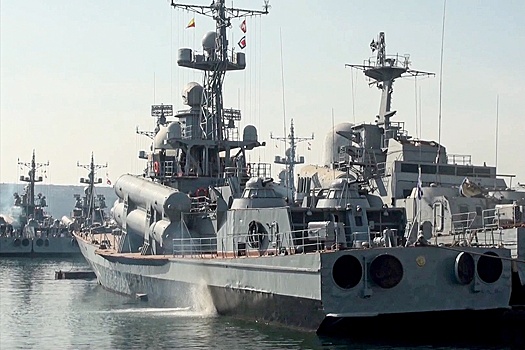 В Приморье корабли ТОФ отработали высадку десанта