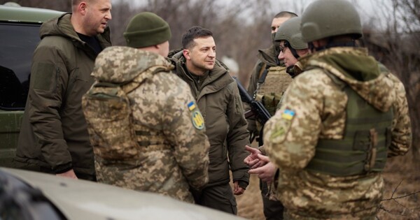 Киев объявил всеобщую мобилизацию