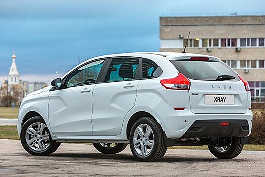 АвтоВАЗ официально представил новую модель Lada Xray