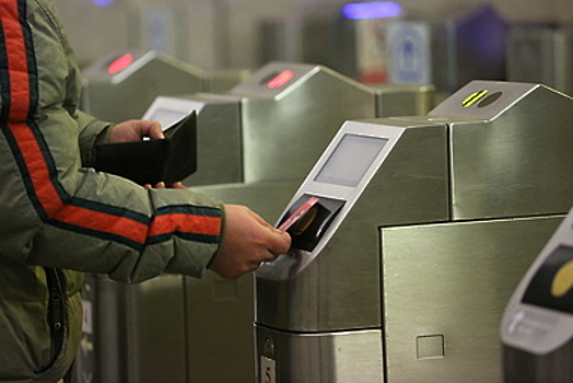 Устаревшие турникеты заменят в 72 вестибюлях Московского метрополитена в 2017 году