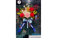 Триумфаторам Олимпиады в Пекине будут дарить вязаные цветы вместо живых
