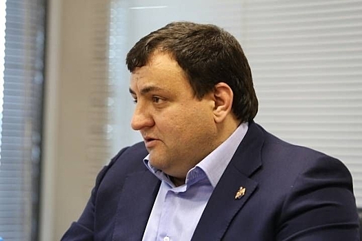 Суд продлил арест приморскому политтехнологу Илье Спокойнову